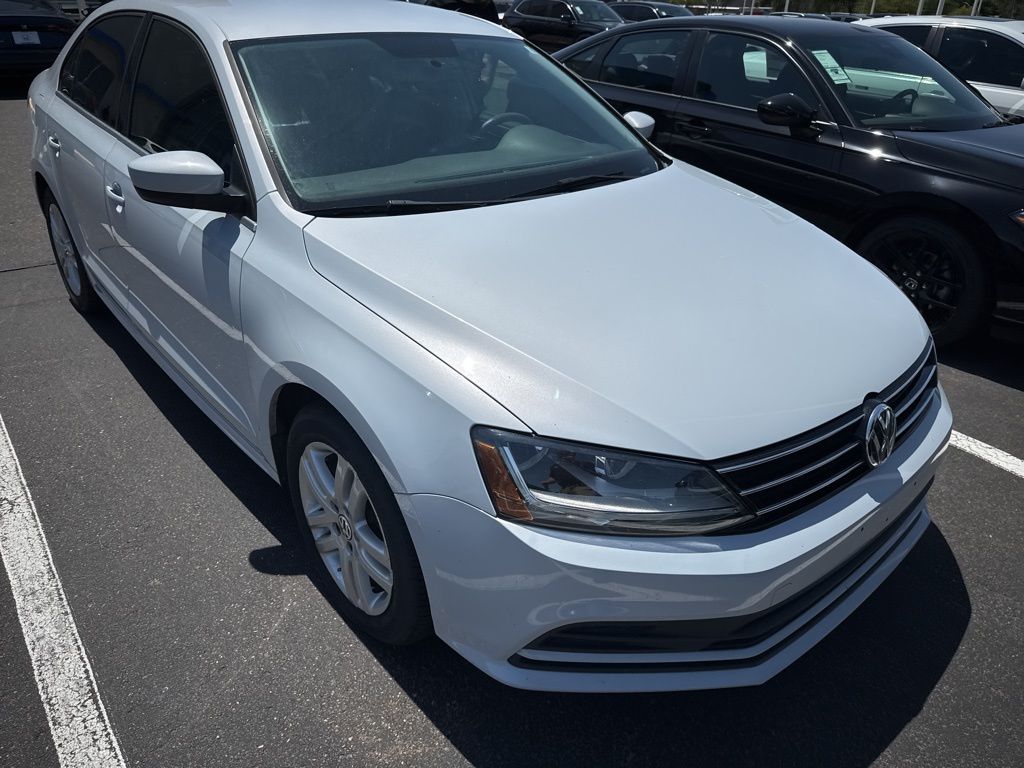 Thumbnail: 2017 Volkswagen Jetta - 2