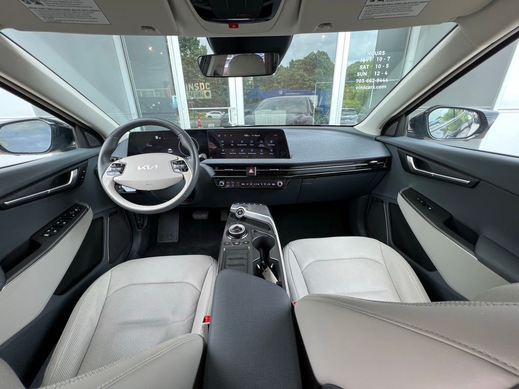 2022 Kia EV6 Wind photo