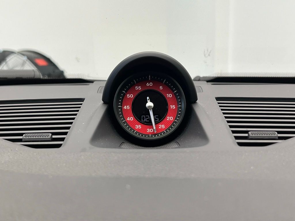 Thumbnail: 2024 Porsche 911 - 13
