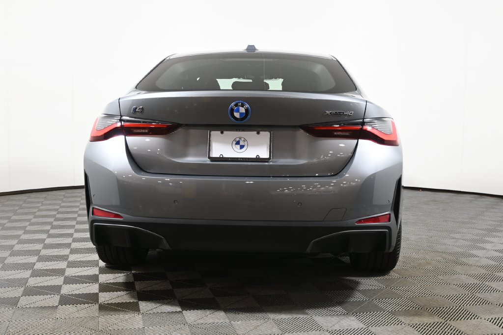 Thumbnail: 2025 BMW i4 - 6