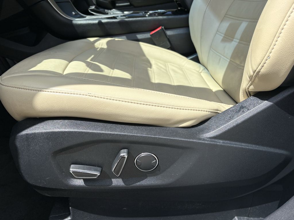 2017 Ford Edge SEL White at Community Honda