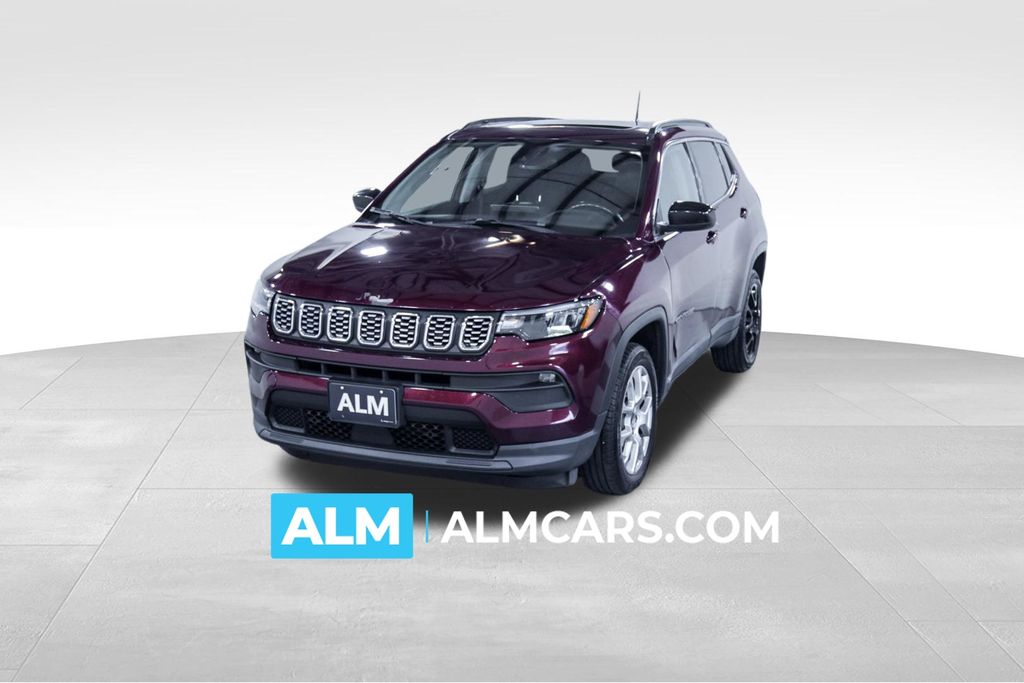 2022 Jeep Compass Latitude Lux 4X4's photo