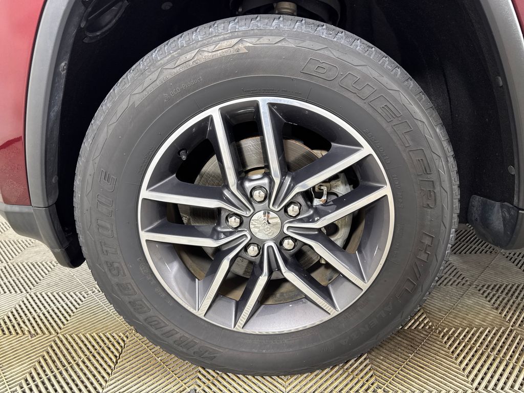 Used 2017 Red Jeep Limited image 14