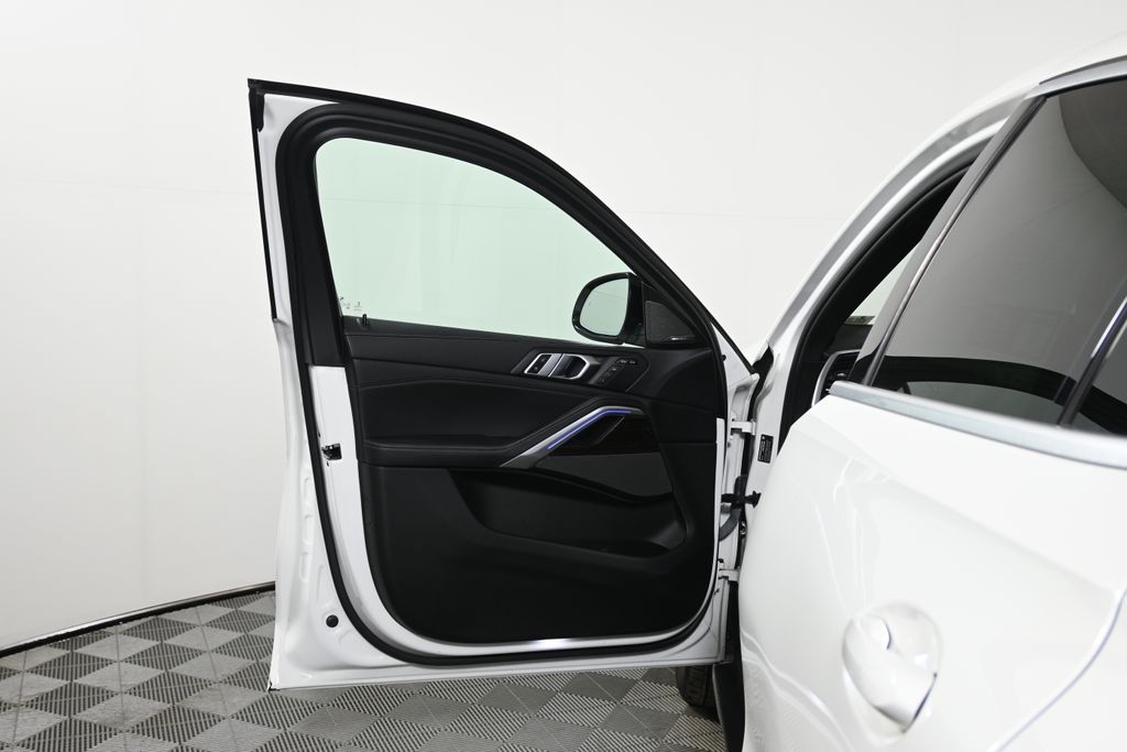 Thumbnail: 2020 BMW X6 - 29