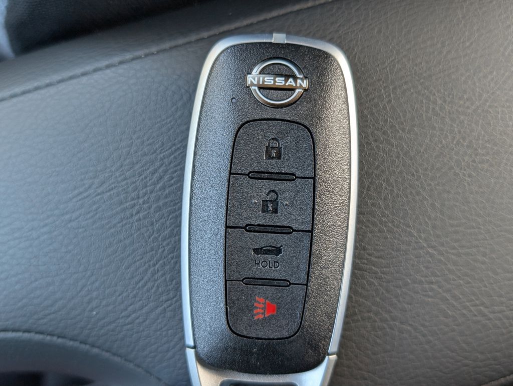New 2025 Nissan Versa Sedan
