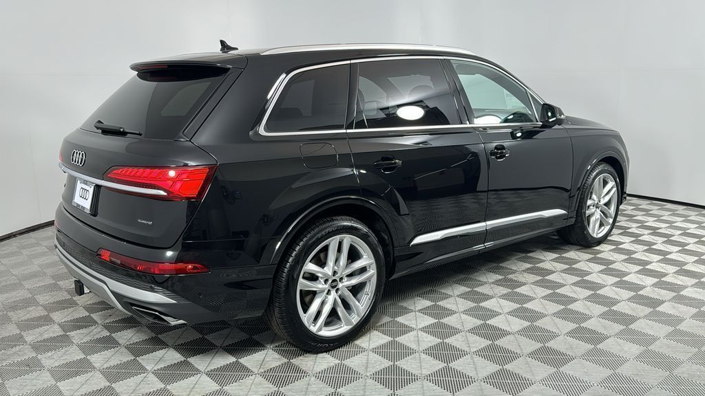 Thumbnail: 2025 Audi Q7 - 5