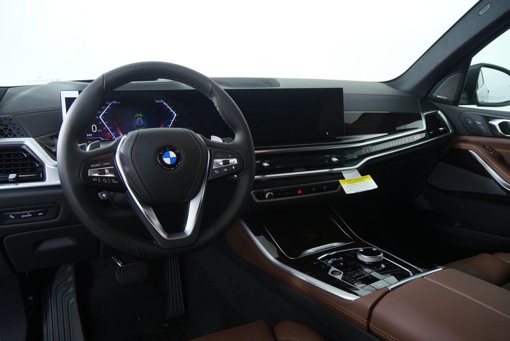 Thumbnail: 2026 BMW X5 - 17