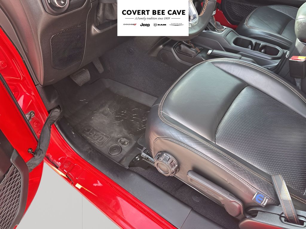 Used Car 2021 Jeep Gladiator  Mojave For Sale Under $40,000 In Austin, Texas