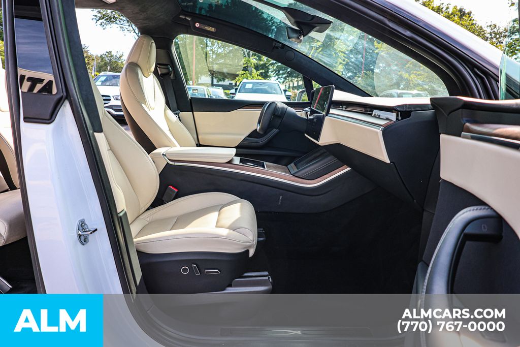 Used 2023 White Tesla Standard Range image 24