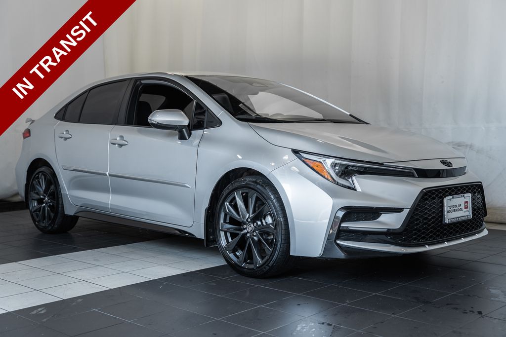 Classic Silver Metallic/Midnight Black Metallic 2025 Toyota Corolla SE FWD Sedan Front-Wheel Drive Continuously Variable Transmission