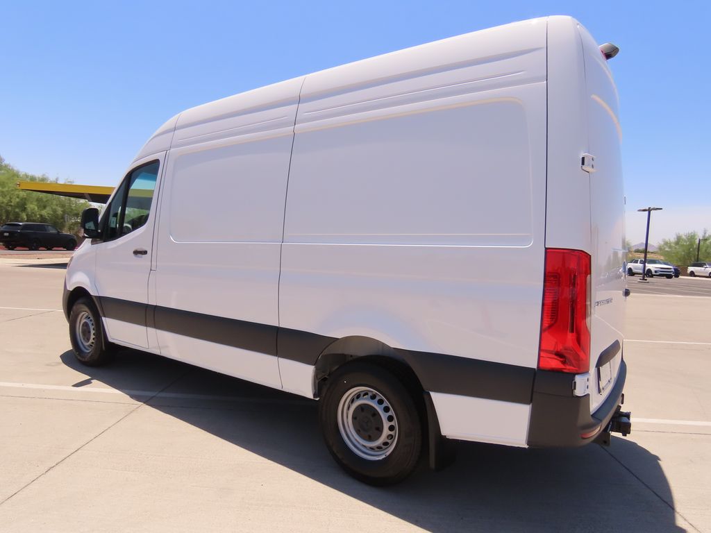 Thumbnail: 2025 Mercedes-Benz Sprinter - 7