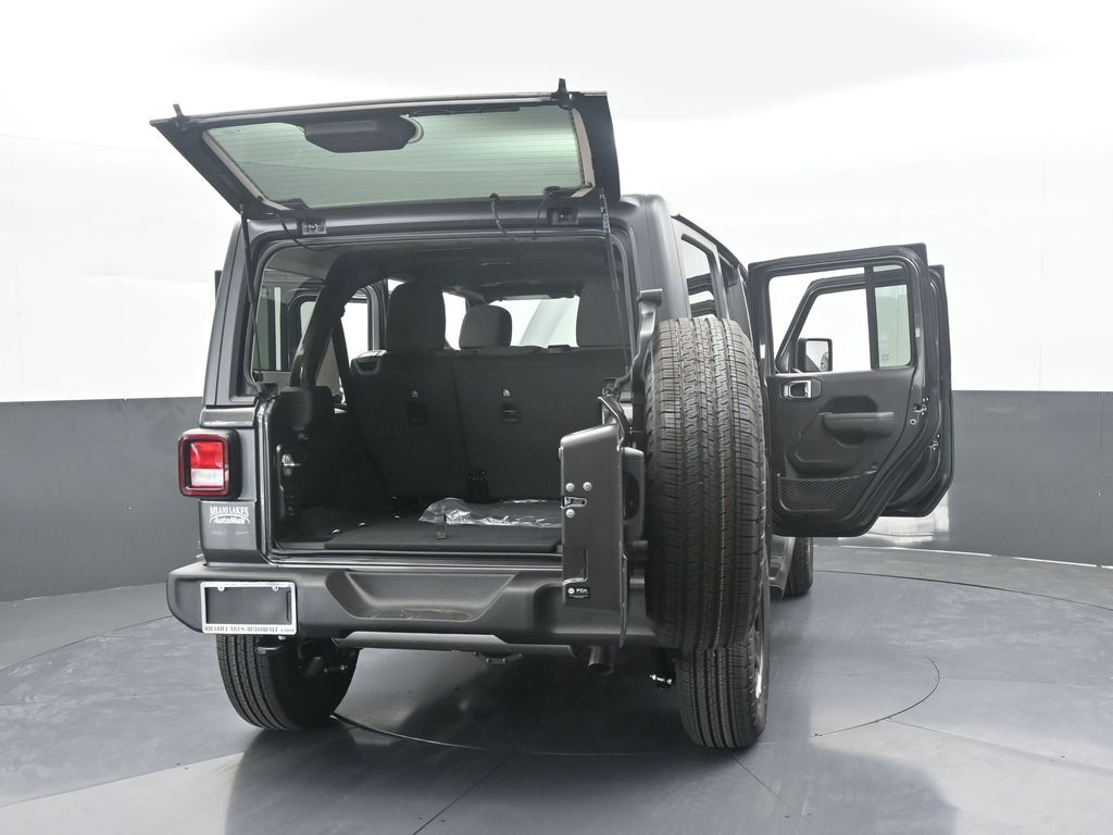 New 2026 Granite Crystal Metallic Clearcoat Jeep Sport image 65