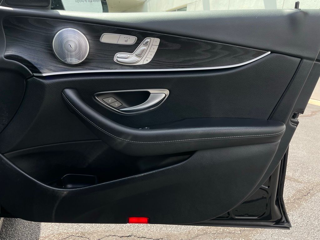 2019 Mercedes-Benz E-Class E 300 28