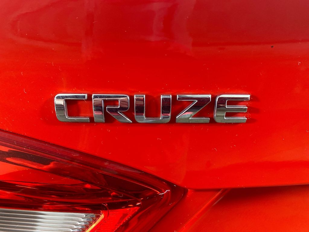 2016 Chevrolet Cruze LS 28