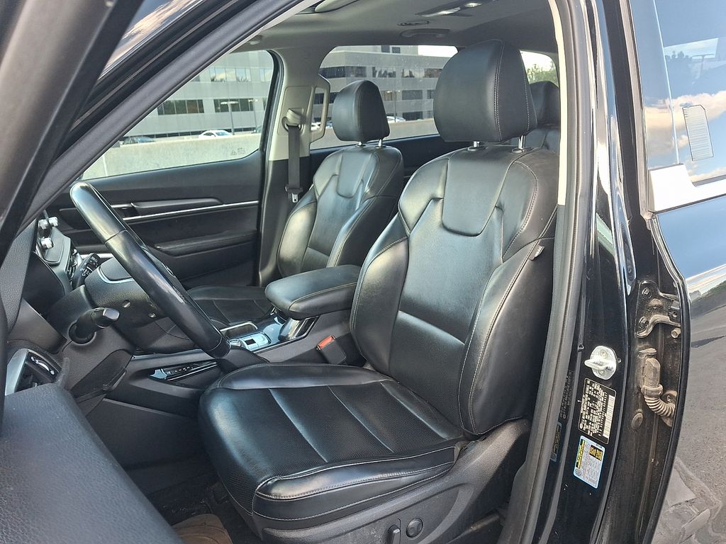 Thumbnail: 2020 Kia Telluride - 5