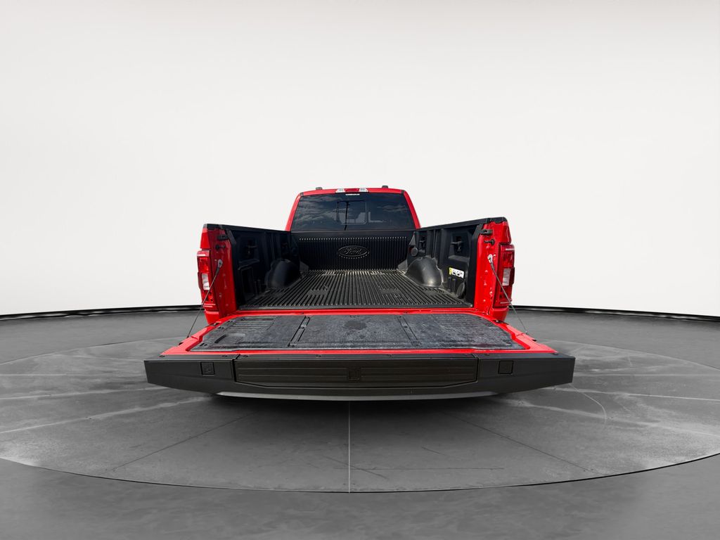 View vehicle photo 6