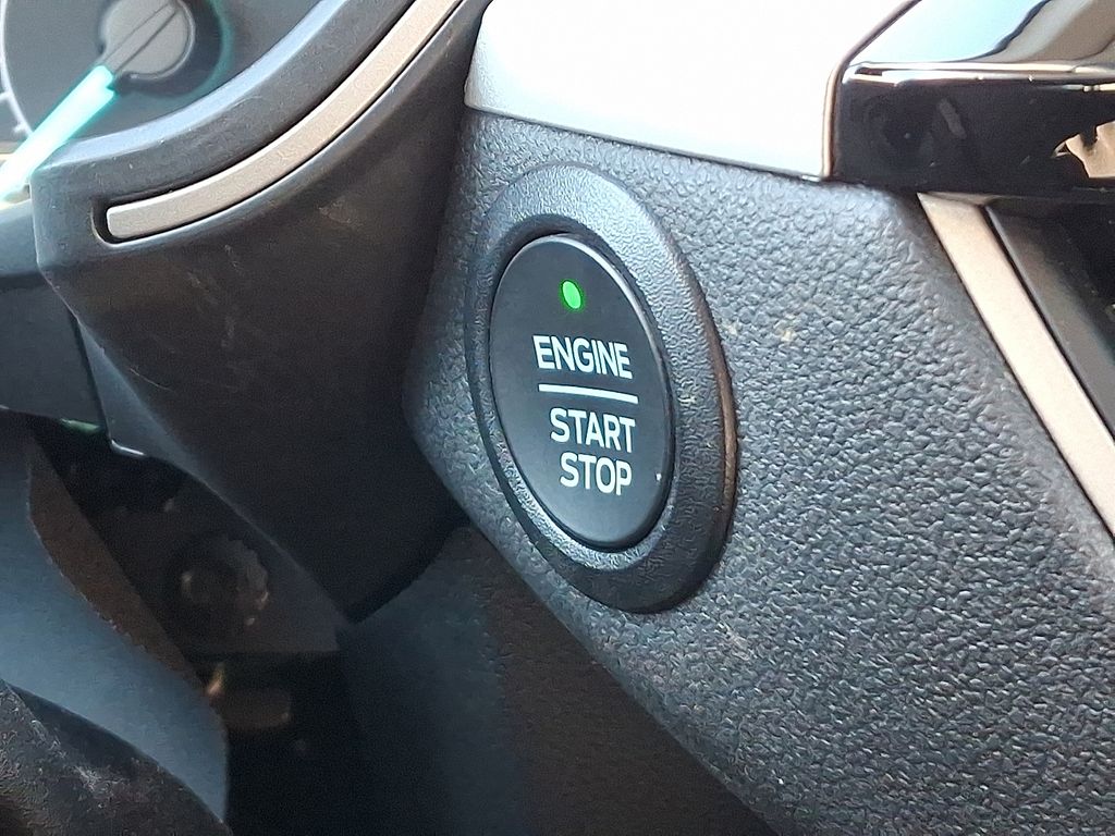 Thumbnail: 2022 Ford Escape - 25