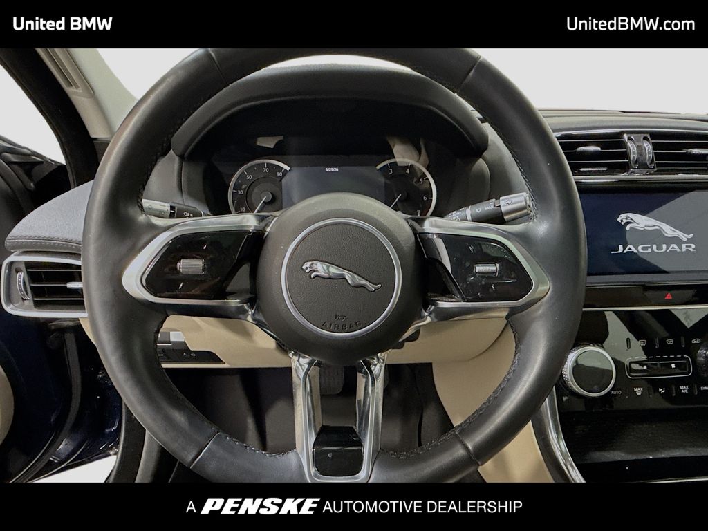Thumbnail: 2020 Jaguar XE - 6