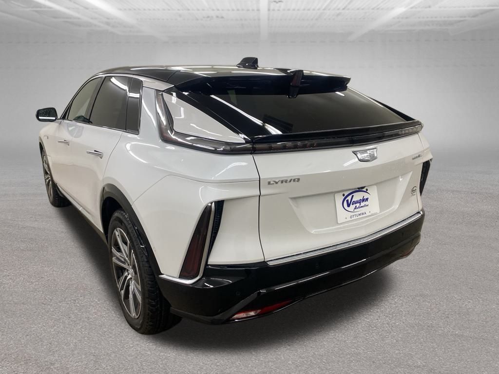 2025 Cadillac LYRIQ Luxury photo