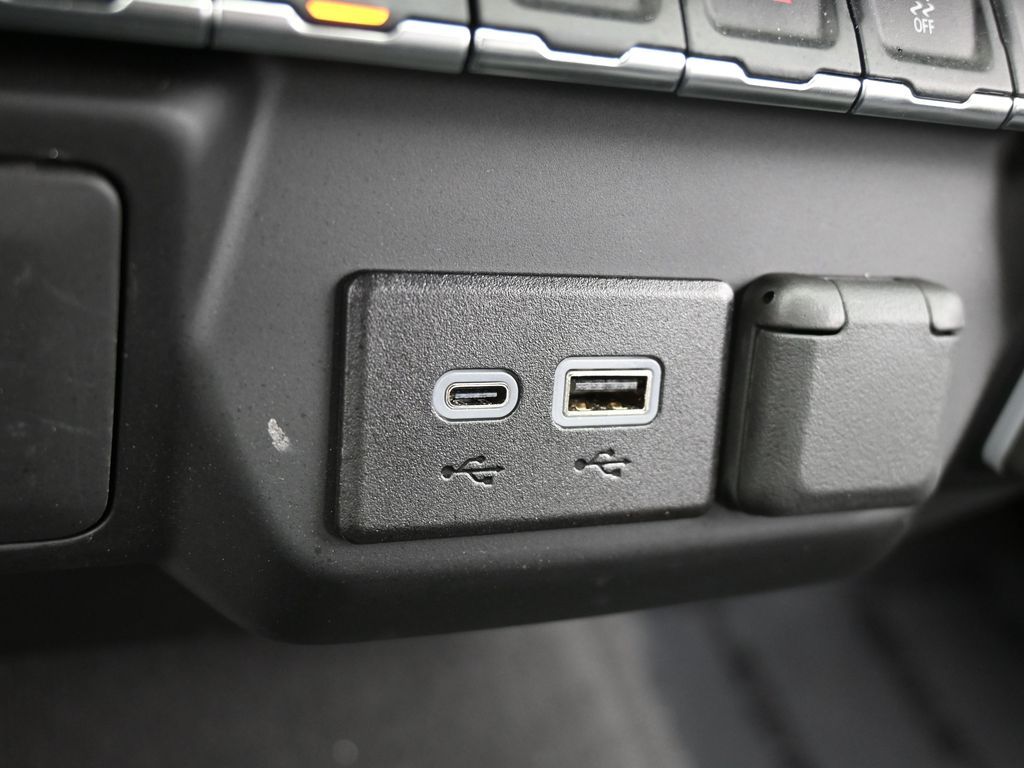 Used 2024 Summit White GMC Pro image 25