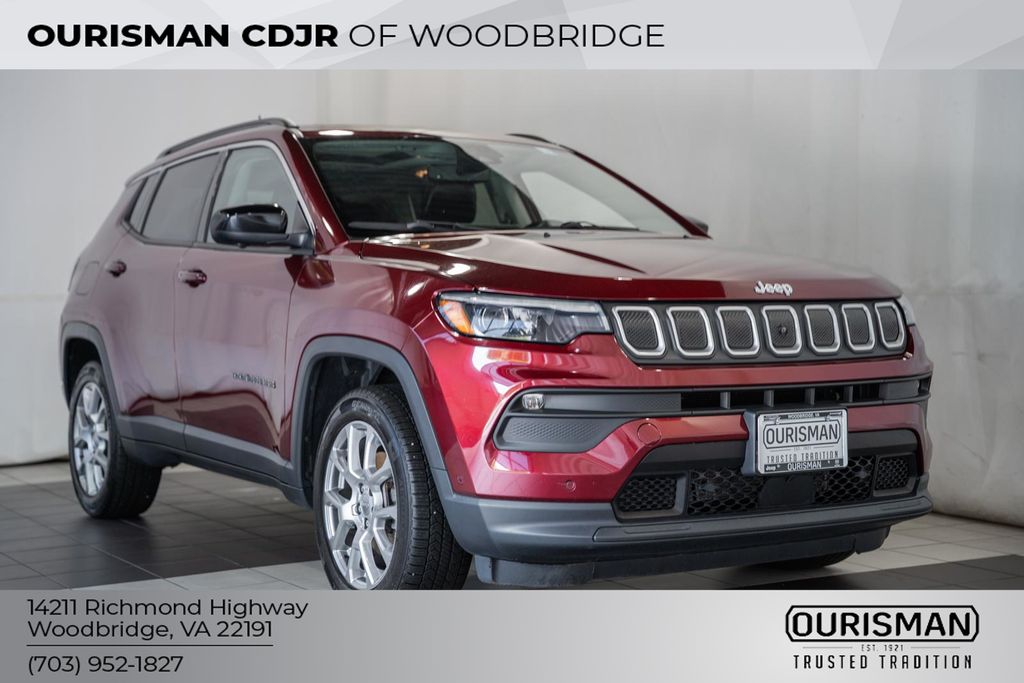 2022 Jeep Compass Latitude Lux 4WD