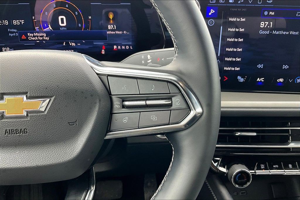 Used 2025 Chevrolet Traverse LT 4D Sport Utility