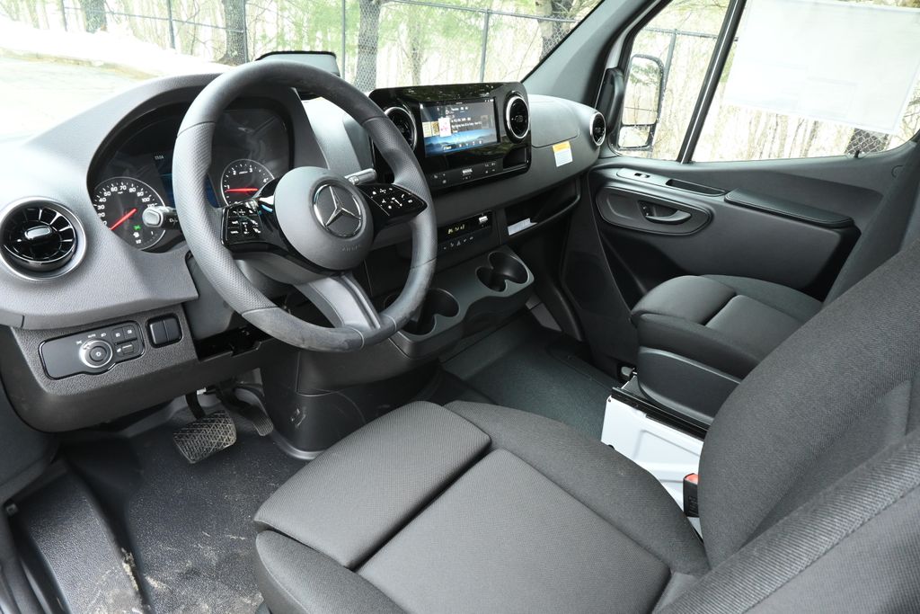 Thumbnail: 2026 Mercedes-Benz Sprinter - 11