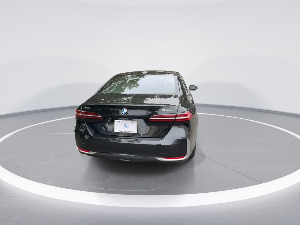 Thumbnail: 2026 BMW 5 Series - 7