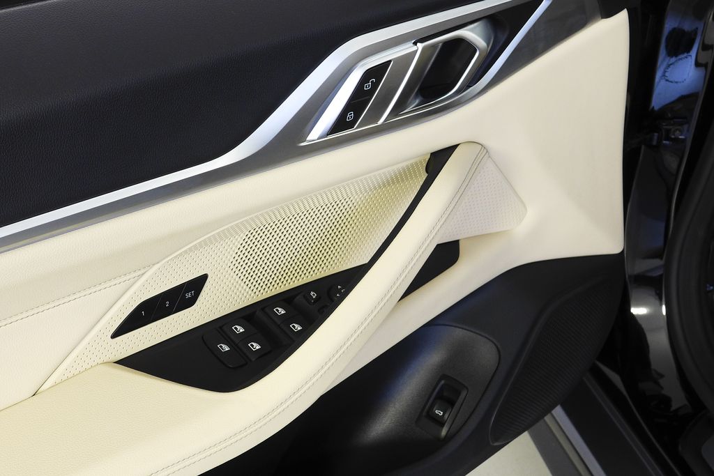 Thumbnail: 2024 BMW i4 - 12