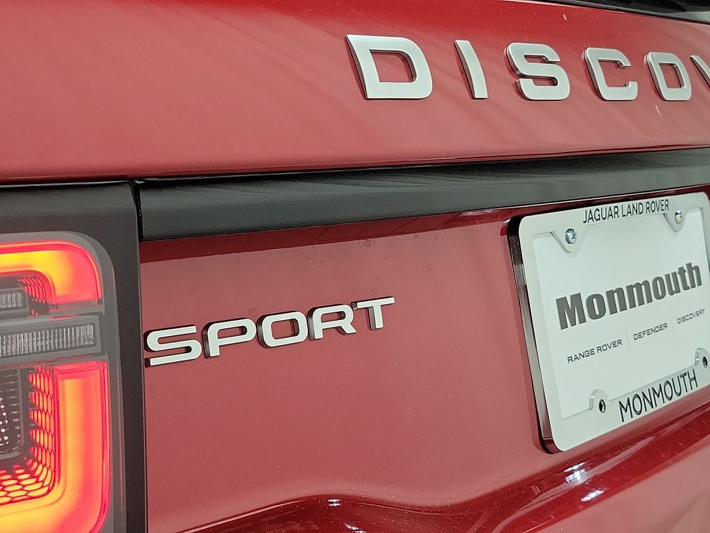 Thumbnail: 2025 Land Rover Discovery Sport - 15