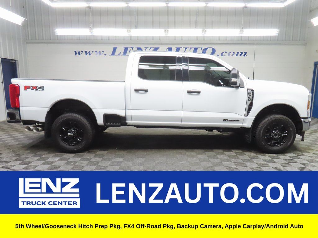 Oxford White 2025 Ford F-350 Super Duty Pickup Truck Four-Wheel Drive Automatic