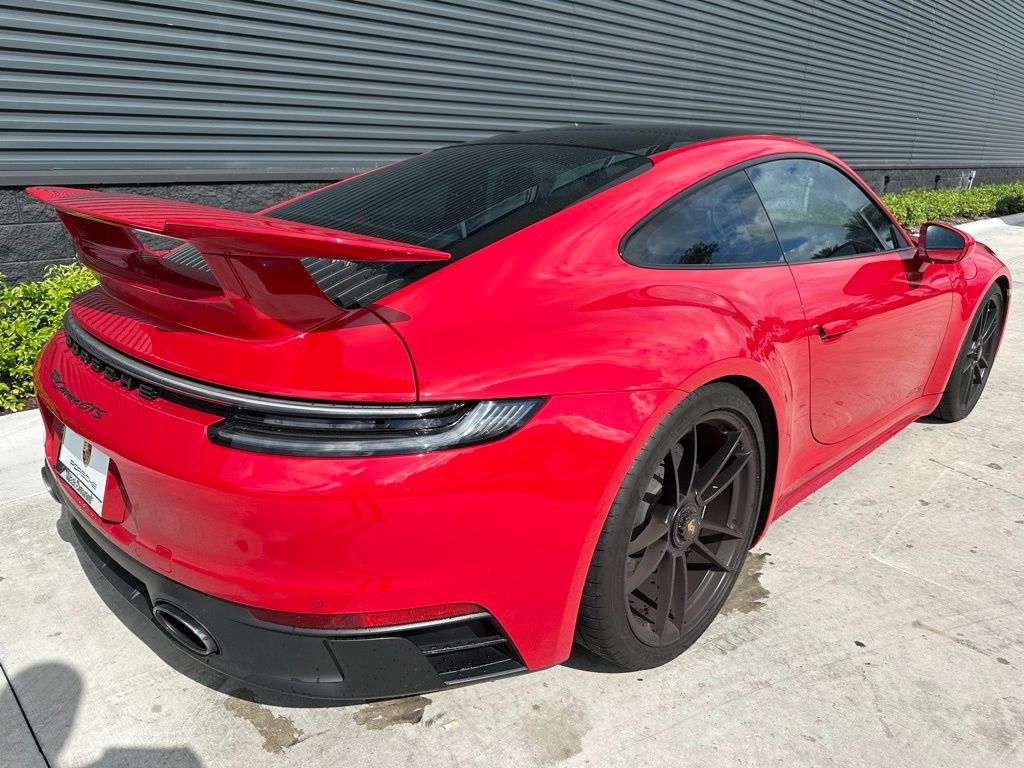 2022 Porsche 911 Carrera S 6