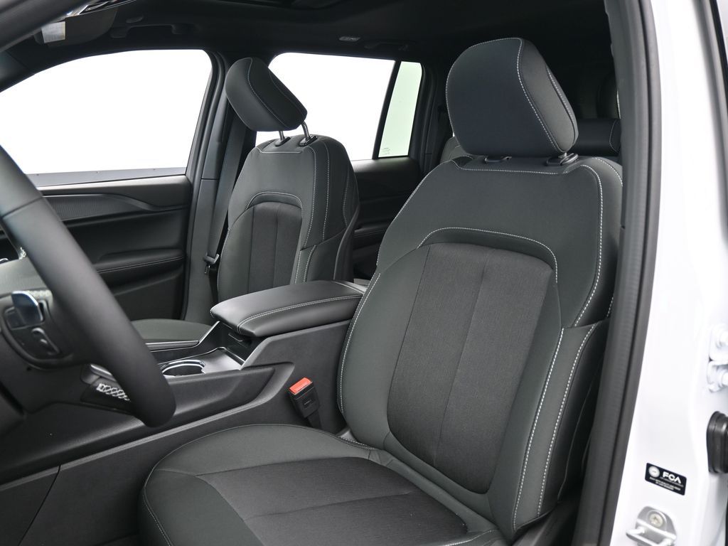 New 2026 Bright White Clearcoat Jeep Laredo X image 10