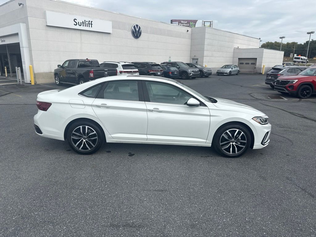 2026 Volkswagen Jetta 1.5T SE White at Sutliff Volkswagen
