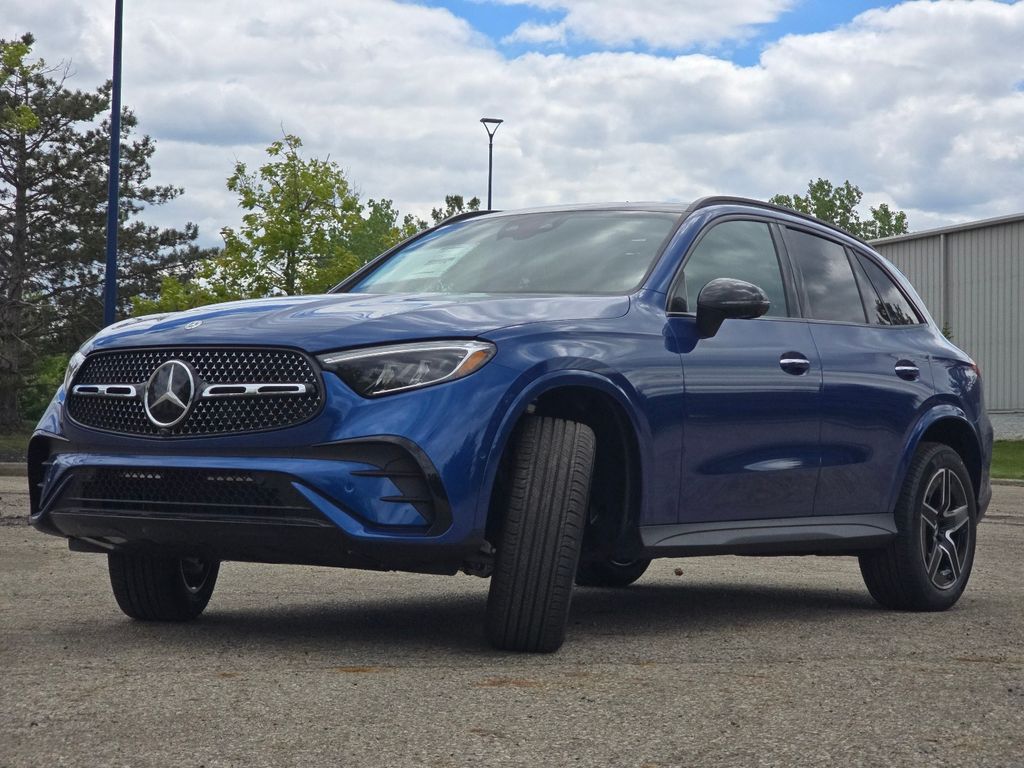 New 2026 Blue Mercedes-Benz GLC 300 image 13
