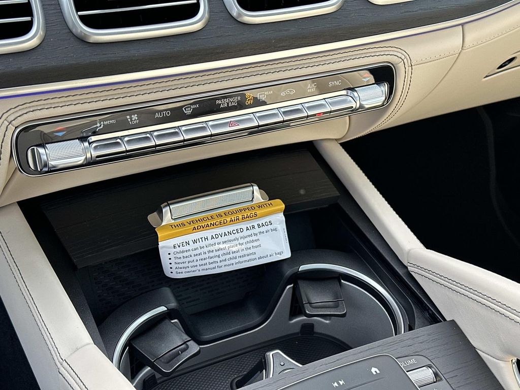 Thumbnail: 2026 Mercedes-Benz GLE - 10