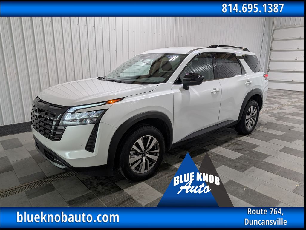 Everest White Pearl Tricoat 2026 Nissan Pathfinder SUV / Crossover All-Wheel Drive 9-Speed Automatic