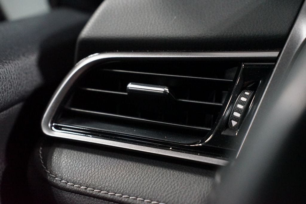 Thumbnail: 2022 Toyota Camry - 25