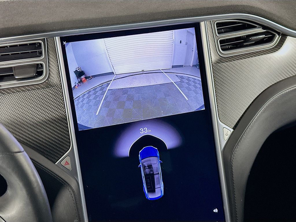 2016 Tesla Model X 90D 13