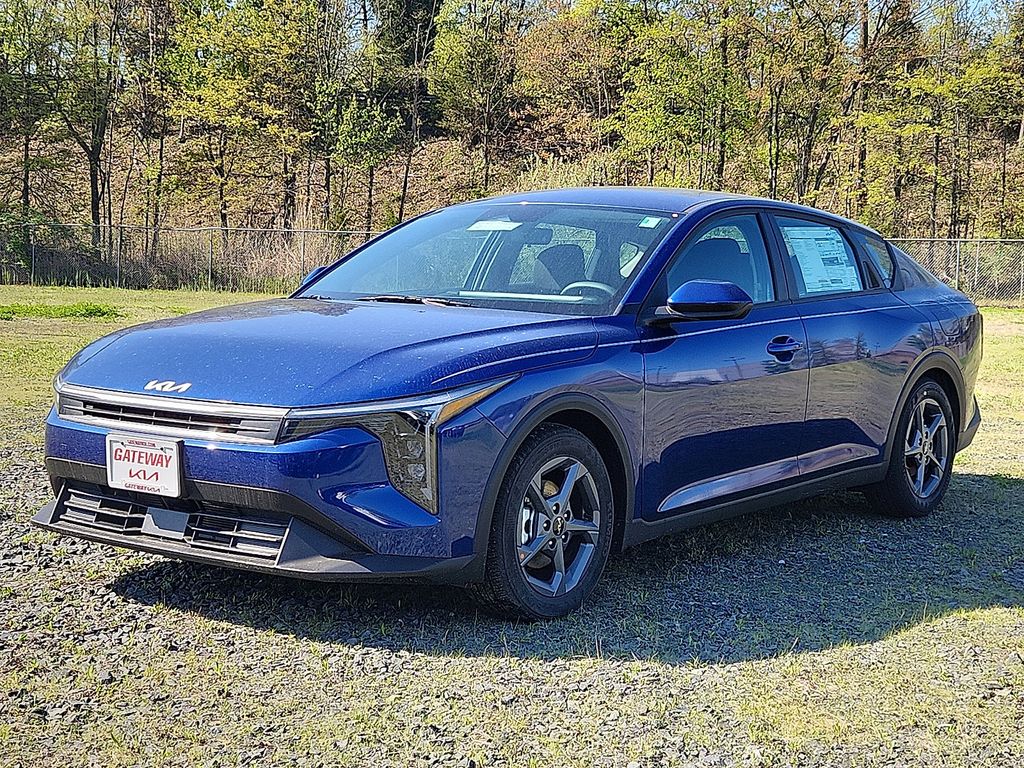 2026 Kia K4 LXS AT's photo
