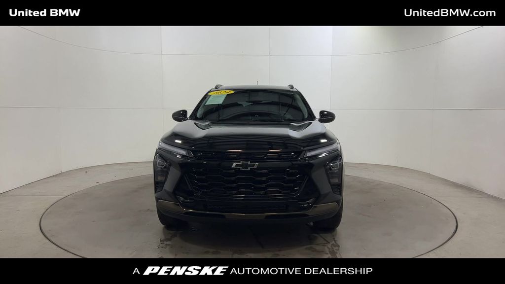Thumbnail: 2024 Chevrolet Trax - 3