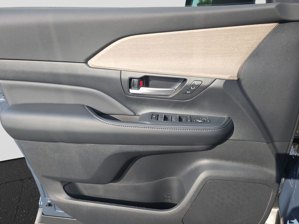 Used 2025 Toyota Grand Highlander SUV