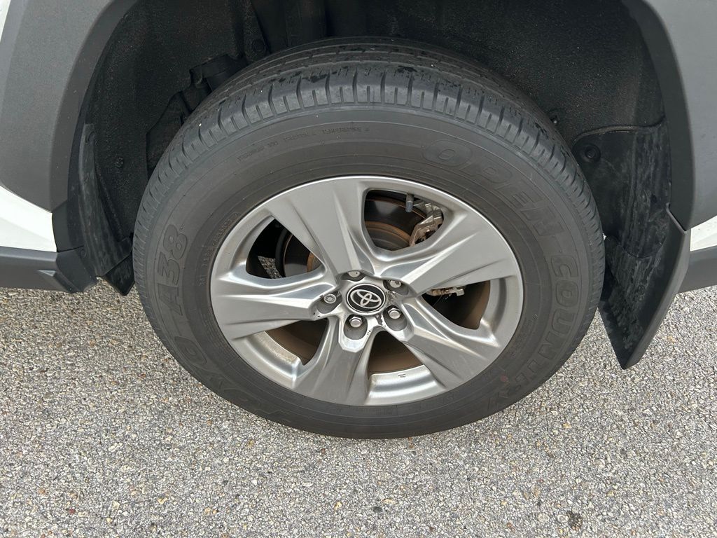 Thumbnail: 2024 Toyota RAV4 - 9