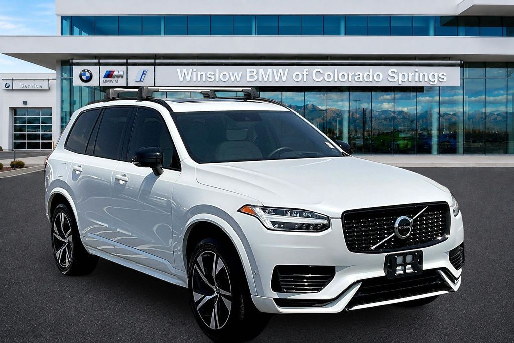 2022 Volvo XC90 Recharge Plug-In Hybrid T8 R-Design Extended Range 7P