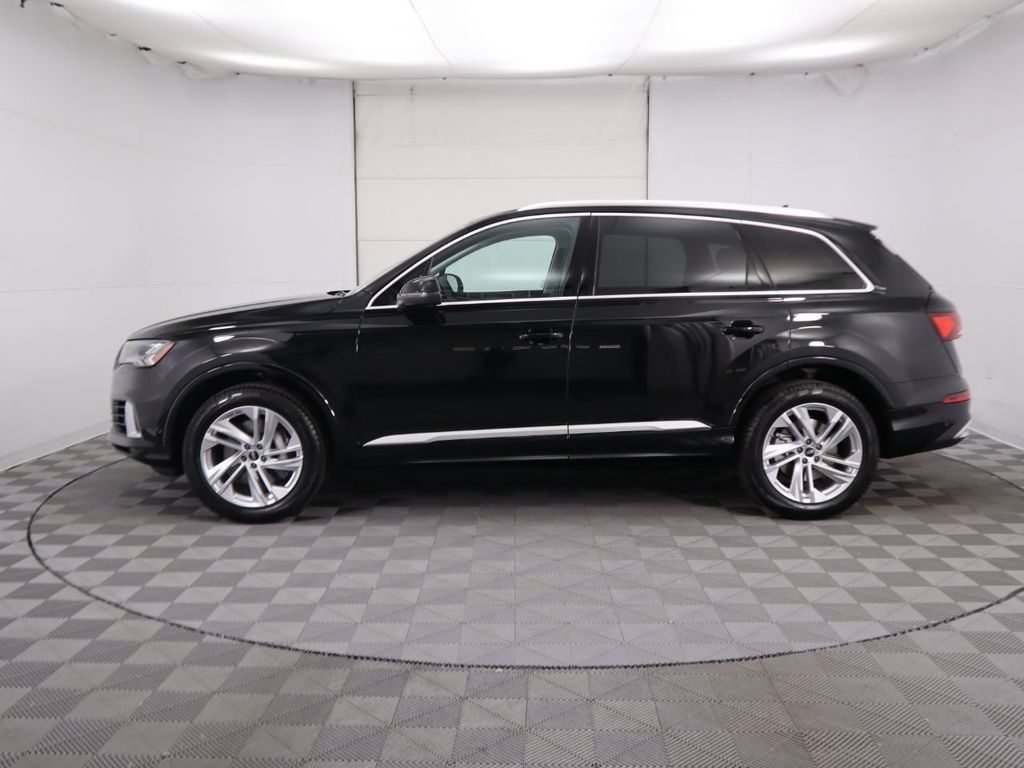 2023 Audi Q7  9