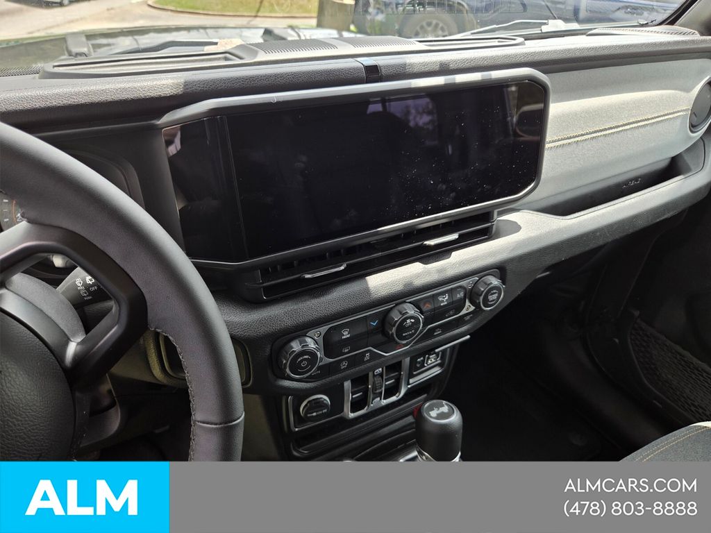 Used 2025 Gray Jeep Sport S image 18