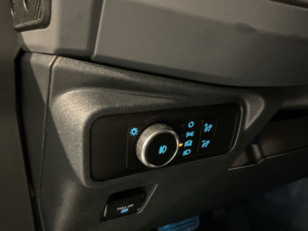 New 2025 White Ford Badlands image 10