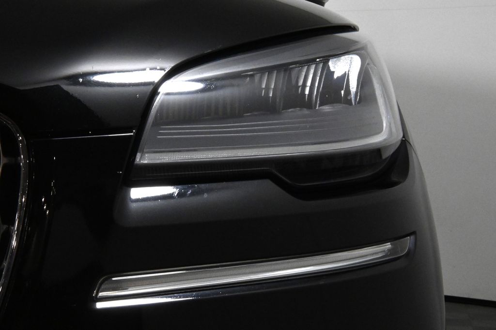 Thumbnail: 2022 Lincoln Aviator - 12