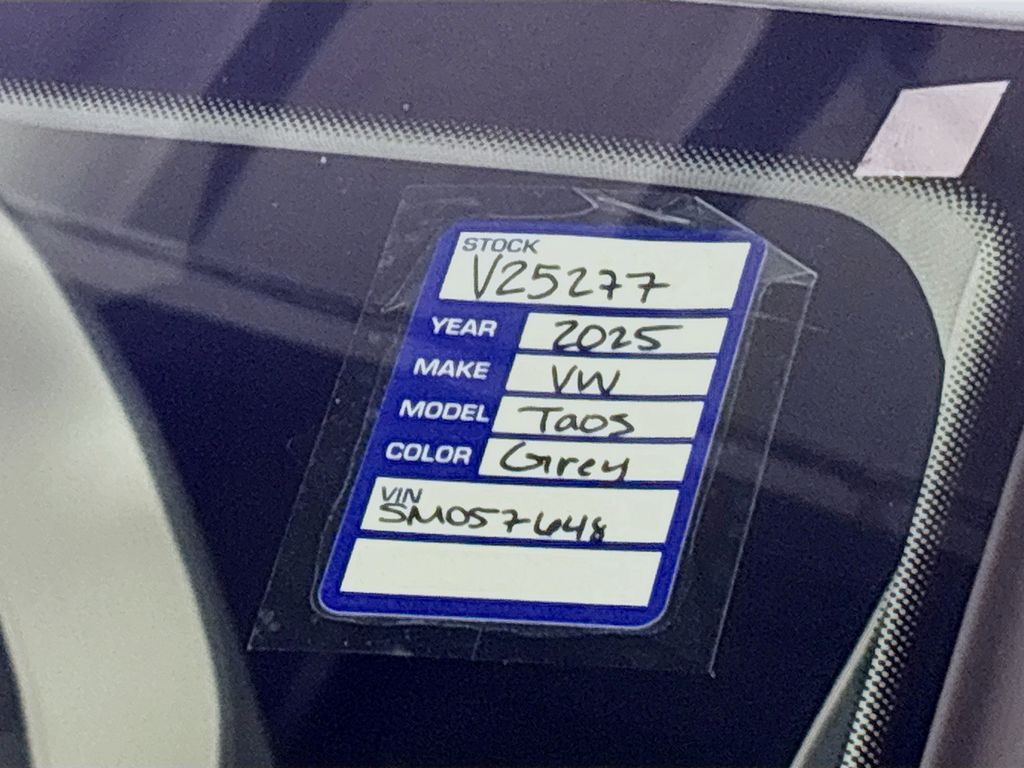 2025 Volkswagen Taos 1.5T SE