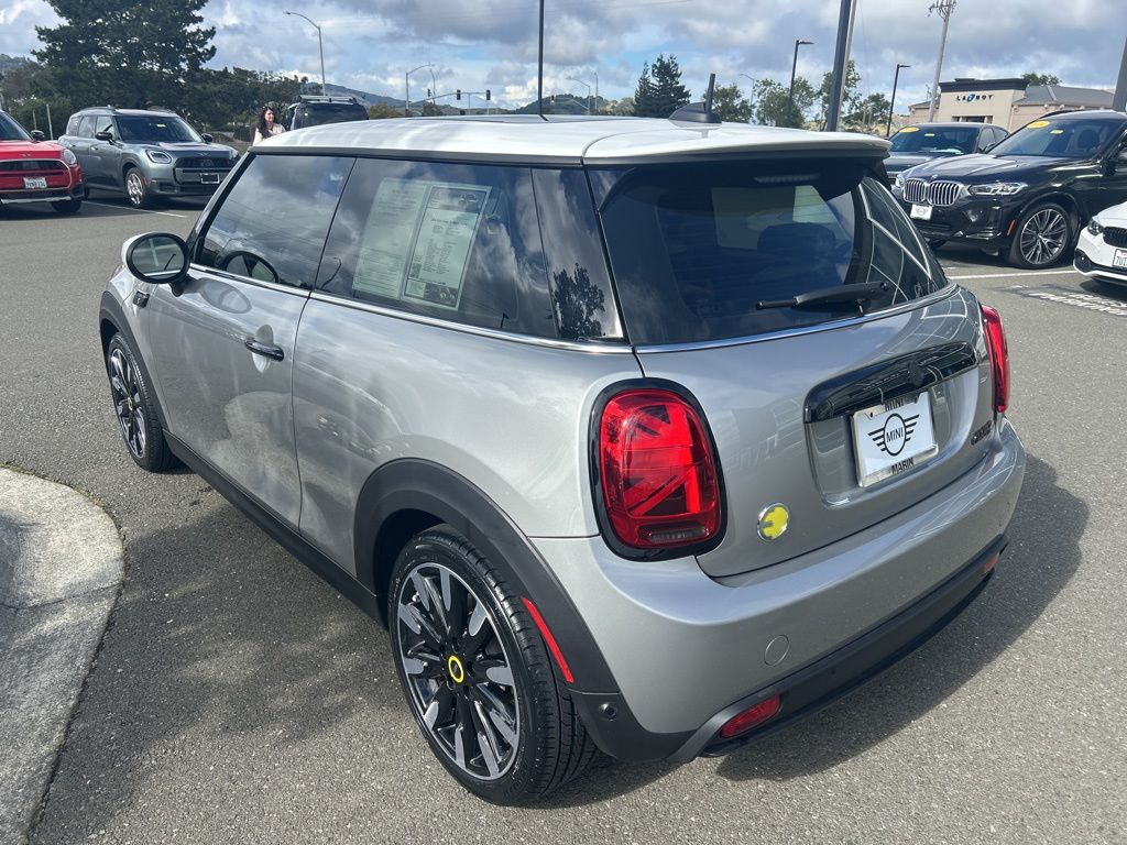 Thumbnail: 2024 MINI Cooper - 3